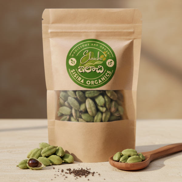 whole-green-cardamom-pods-macro