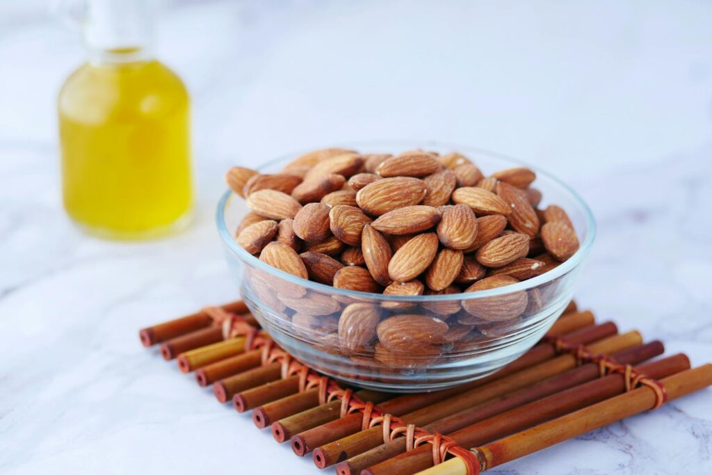 Lakdi Ghani Wood Press: The Traditional Indian Oil Extraction That Preserves Nutrition - Sisira Organics