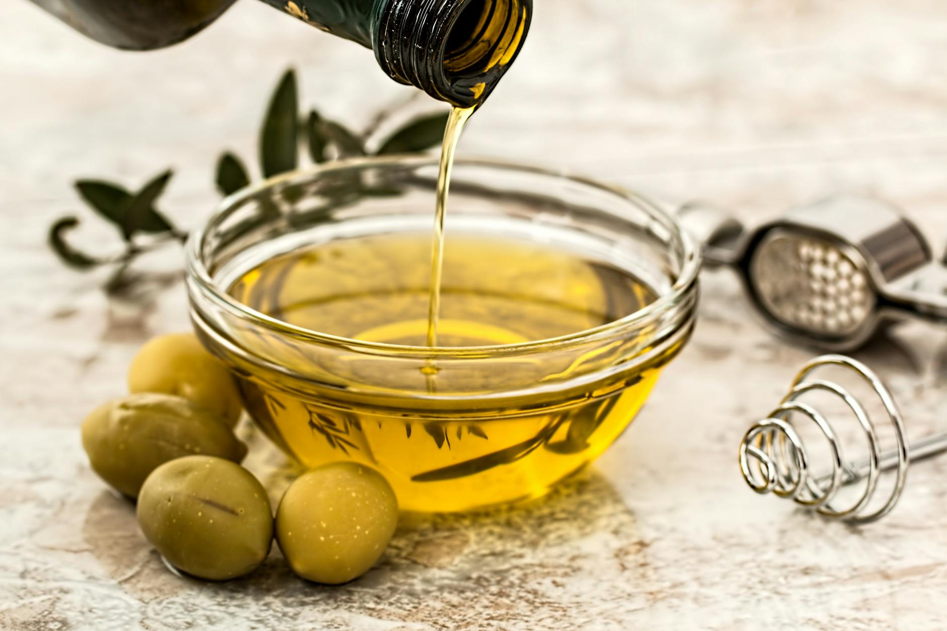 Wood Pressed Groundnut Oil: Benefits, Smoke Point and Why It Is the Best for India 2 wood pressed groundnut oil benefits
