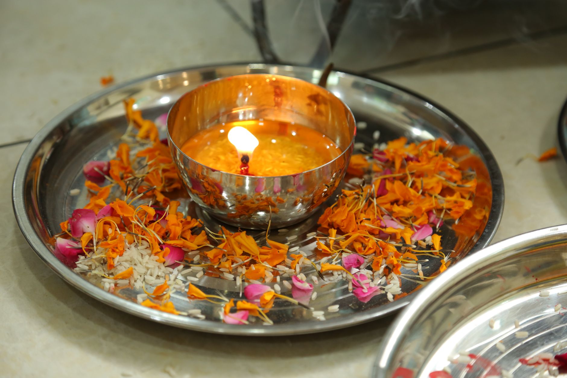 Safflower Oil Benefits: The Underrated Indian Oil for Heart and Skin Health 2 safflower oil benefits India benefits