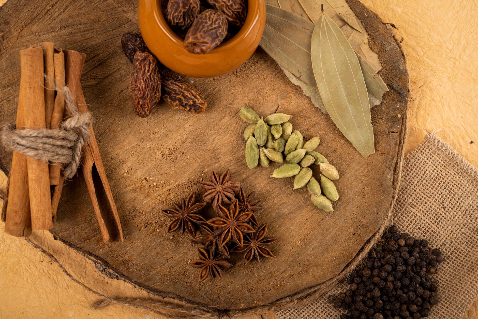 Whole Spices vs Ground Spices: Why Form Dramatically Affects Health Benefits 2 whole spices vs ground spices benefits