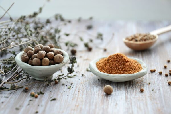 Whole Spices vs Ground Spices: Why Form Dramatically Affects Health Benefits - Sisira Organics