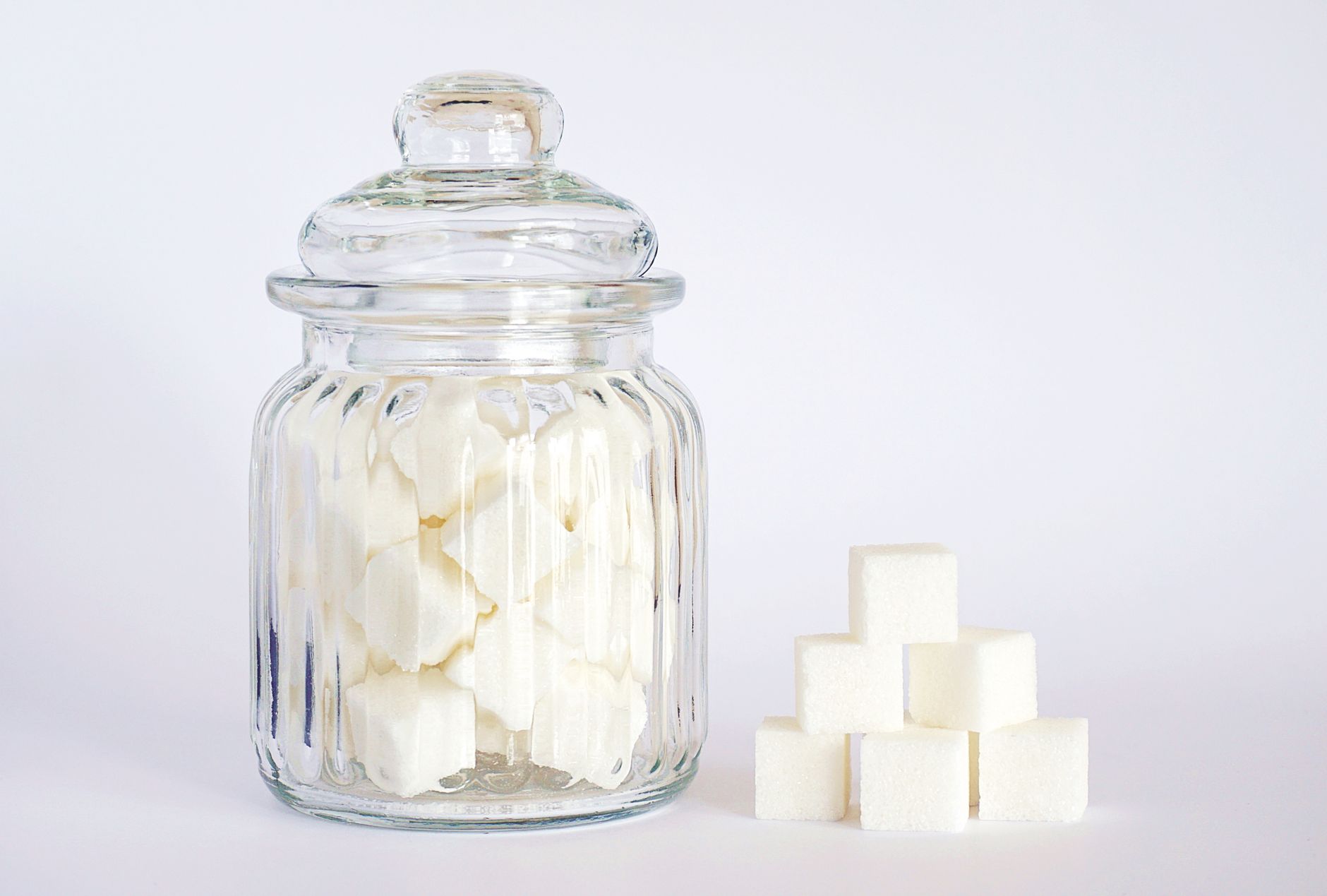 Natural Sugar Alternatives for Diabetics: Honey, Jaggery and Dates Compared 2 natural sugar substitute diabetes benefits
